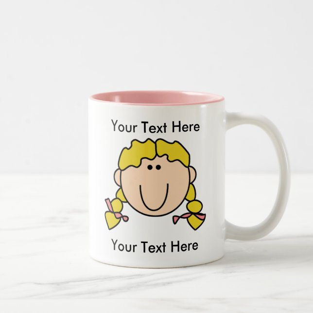 Tasse blonde de tresses de fille faite sur (Droit)