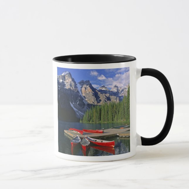 Tasse Canada, Alberta, Moraine Lake. Des pirogues rouges (Droite)