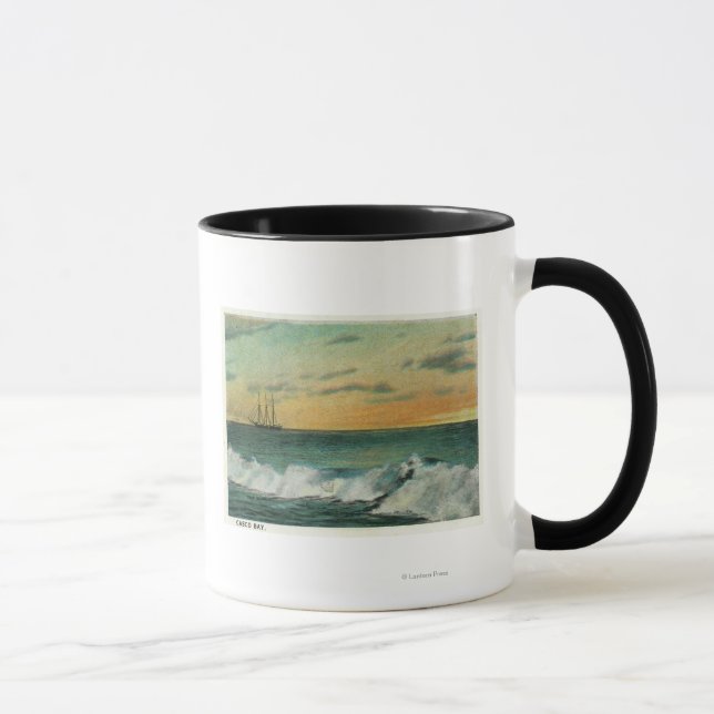 Tasse Casco Bay, MaineShip dans la baie à Sunrise (Droite)