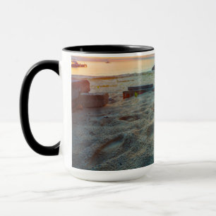 Tasse Chat se reposant sur une plage