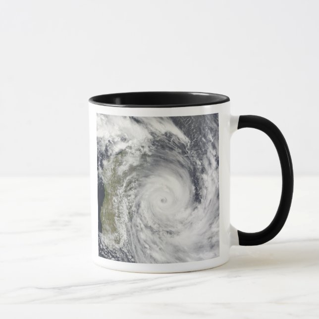 Tasse Cyclone tropical Gael au large de Madagascar 2 (Droite)