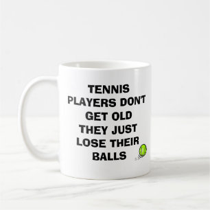 Tasse de balles de tennis