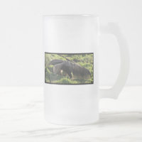 Tasse de bière givrée de fourmilier géant