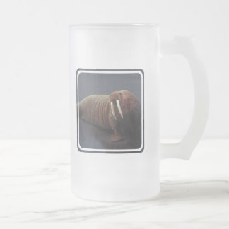 Tasse de bière givrée par morse