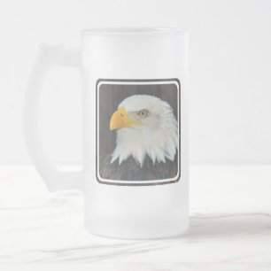 Tasse de bière givrée par tête d'Eagle