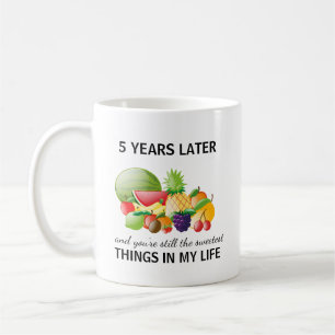 Tasse de café 5e anniversaire de fruits