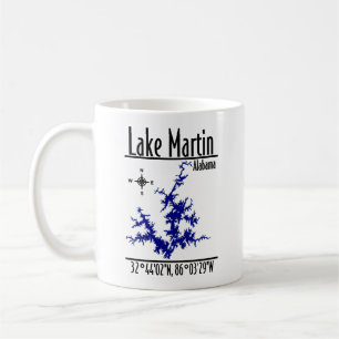 Tasse de café avec carte nautique bleue du lac Mar