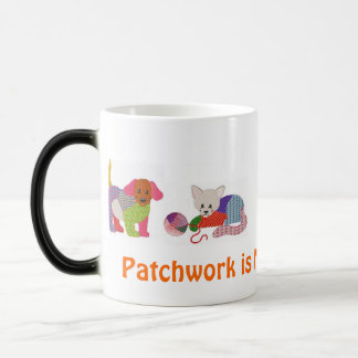 Tasse de café avec des animaux familiers de