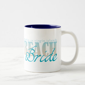 Tasse de café de jeune mariée de plage de St John