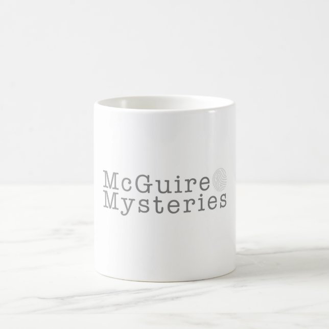 Tasse de café de logo de mystères de McGuire (Centre)