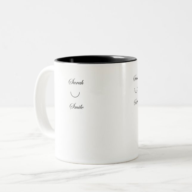 Tasse de café de sourire de Sarah (Devant gauche)