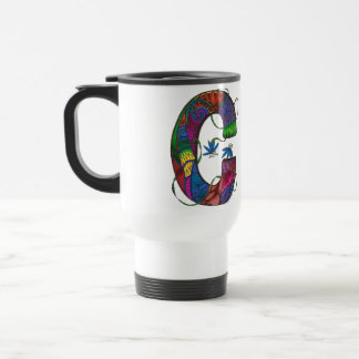 Tasse de café décorée d'un monogramme de