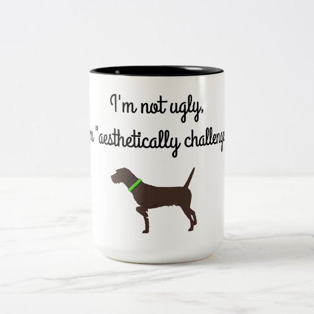 Tasse de café "esthétiquement contestée" de (Centre)