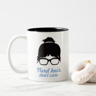 Tasse de café malpropre nerd de cheveux de petit