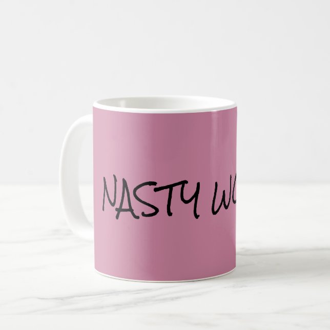 Tasse de café méchante de rose de femme (Devant gauche)