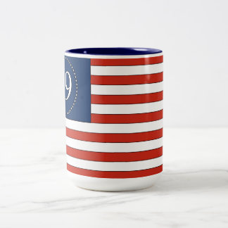 Tasse de café patriotique de vieux motif de gloire