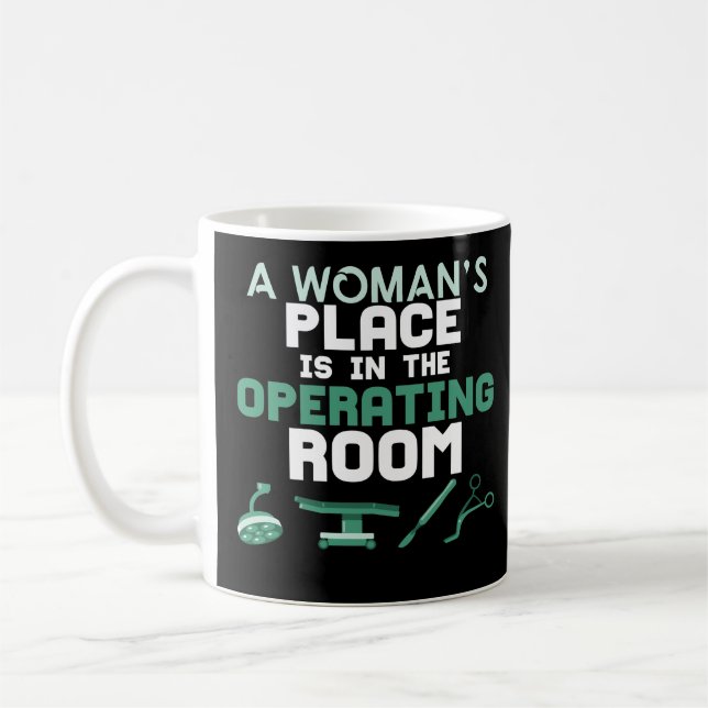 Tasse de café résidente de chirurgie de femmes de (Gauche)