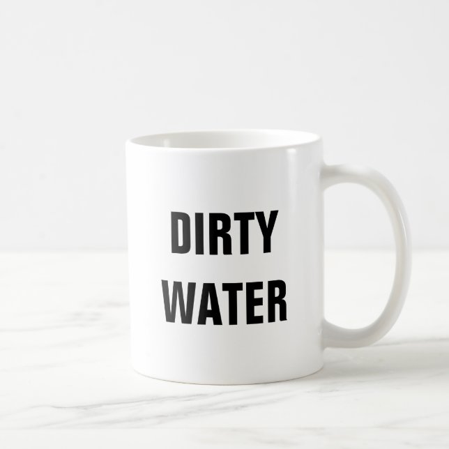 Tasse de café sale de l'eau (Droite)