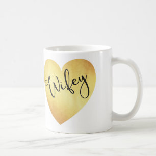 tasse de calligraphie de wifey avec le coeur de