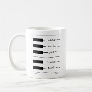 Tasse de clavier de piano avec la citation