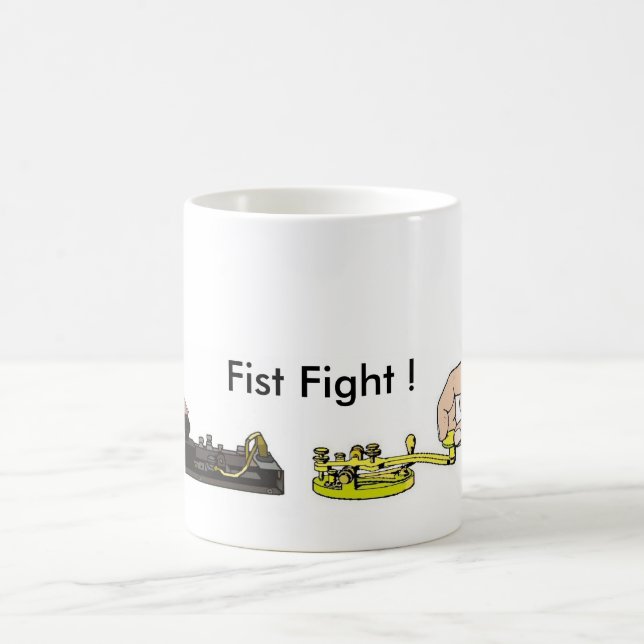 Tasse de "combat de poing" de radio-amateur par (Centre)
