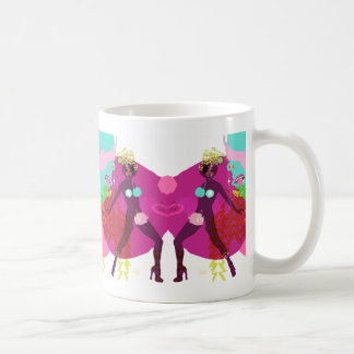 Tasse de concepteur d'amour de fille