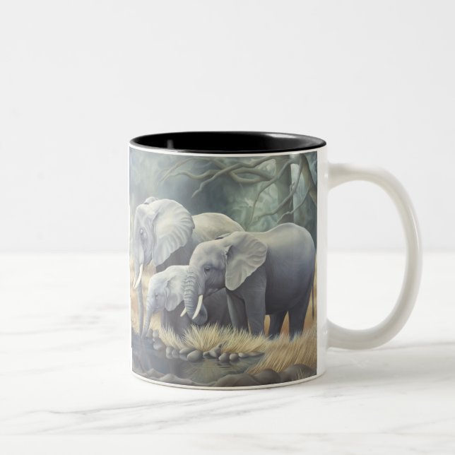 Tasse "de famille d'éléphant" (Droit)