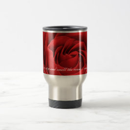 Tasse de fleur de rose rouge