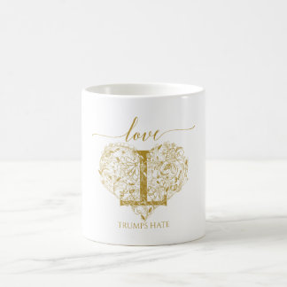 Tasse de haine d'atouts d'amour
