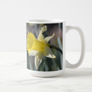 Tasse de jonquilles