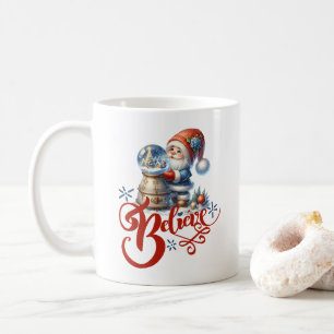Tasse de Noël avec mignon gnome et globe de neige