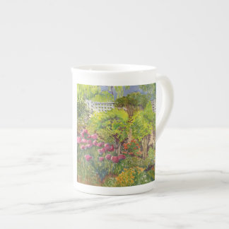 Tasse de porcelaine tendre d'aquarelle du jardin