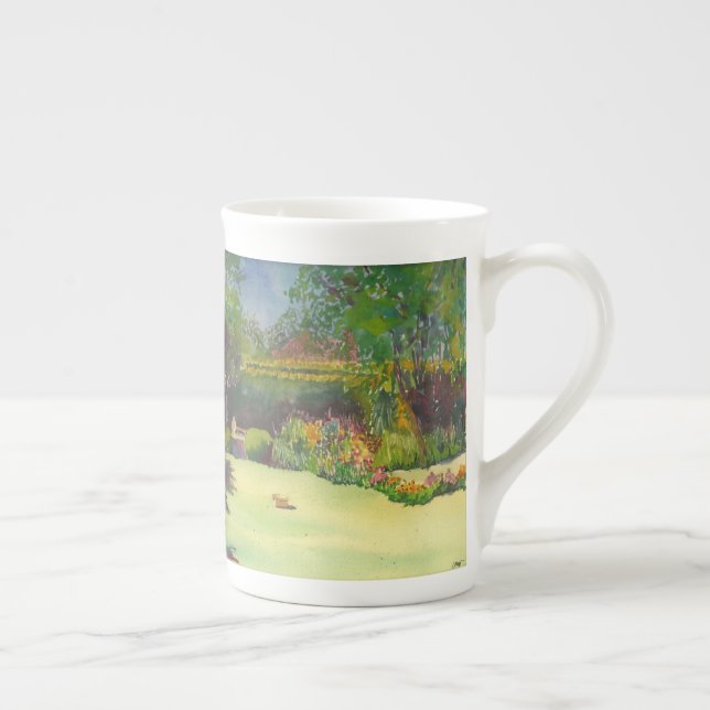 Tasse de porcelaine tendre d'aquarelle du jardin (Droite)