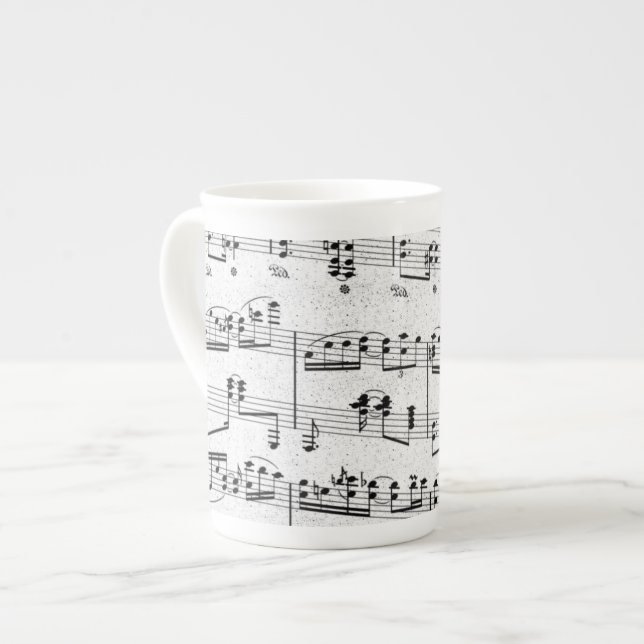 Tasse de porcelaine tendre de note musicale (Devant gauche)