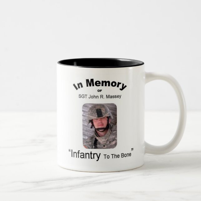 Tasse de SGT John Massey (Droit)