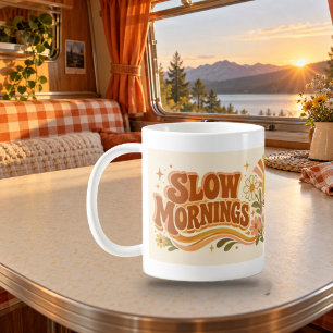 Tasse de typographie rétro Slow Mornings Good Coff