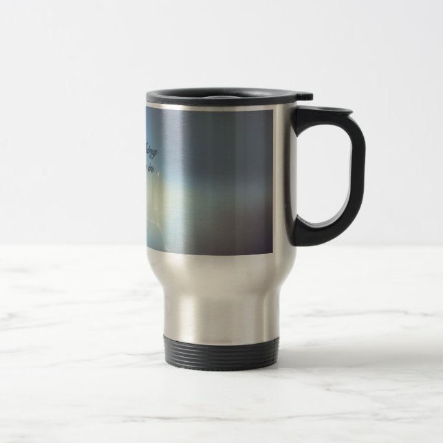 Tasse de voyage qui est comment la lumière entre (Droit)