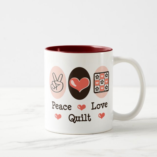 Tasse d'édredon d'amour de paix (Droit)
