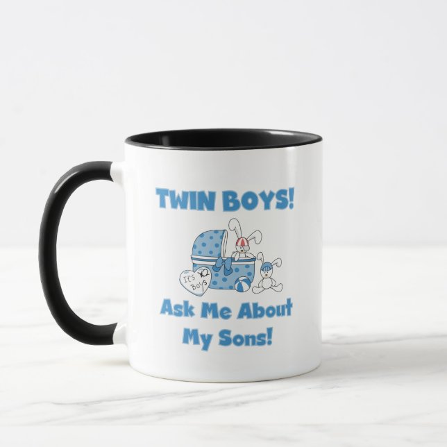 Tasse Demander à propos de My Twin Sons Tshirts et cadea (Gauche)