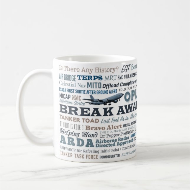 Tasse der Luftbetankung mit Pilot und Mission Ling (Links)