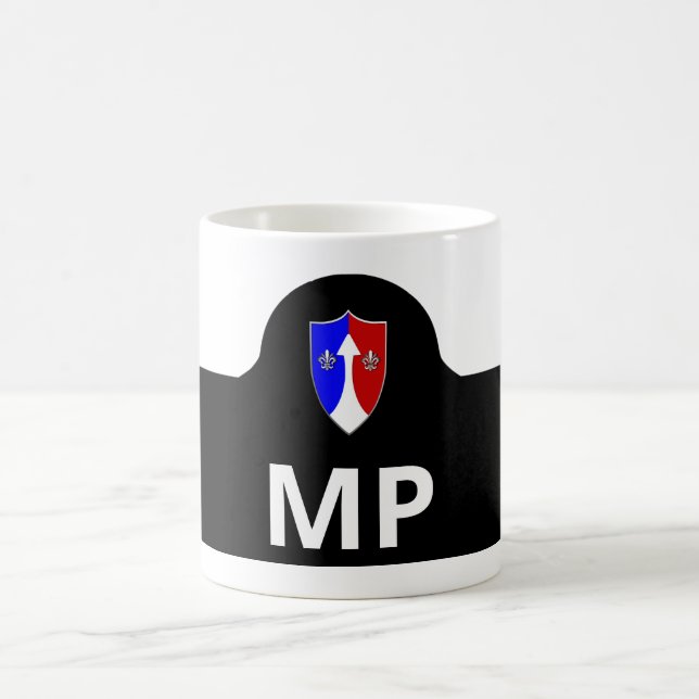 Tasse der Militärpolizei (Mittel)