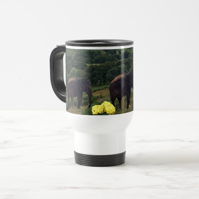 Tasse der umherziehenden Elefanten (Vorderseite Links)