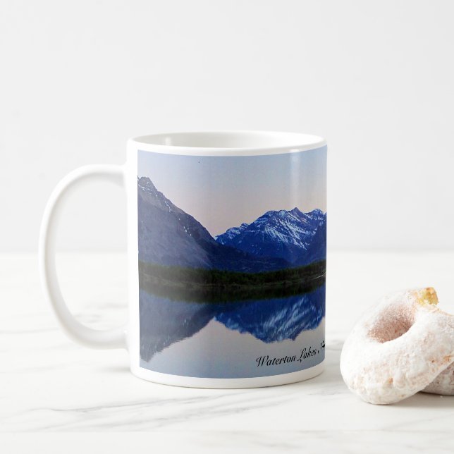 Tasse der Waterton-Seen (Mit Donut)