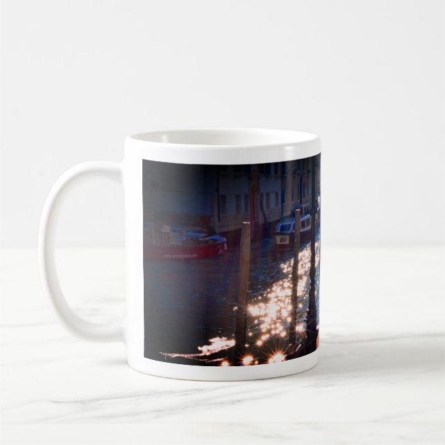 Tasse des Kanals (Links)