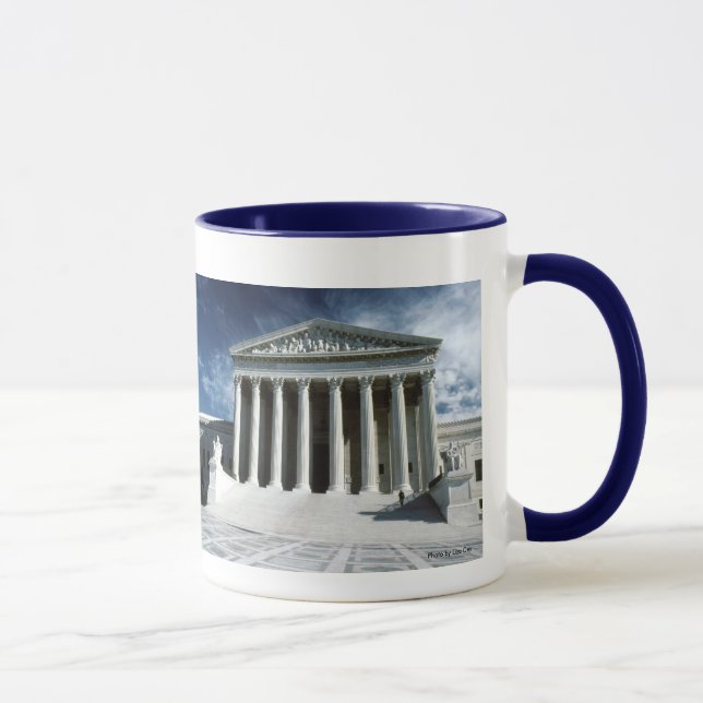 Tasse des Obersten Gerichtshofs der USA (Rechts)