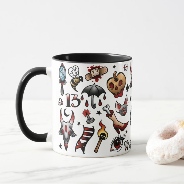 Tasse d'instantané de tatouage du vendredi 13 (Avec donut)