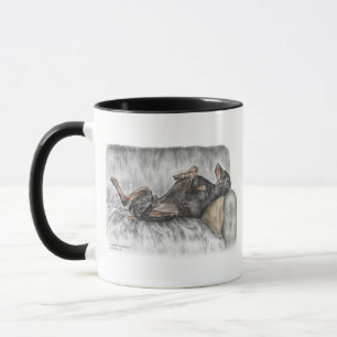 Tasse Doberman drôle sur Sofa