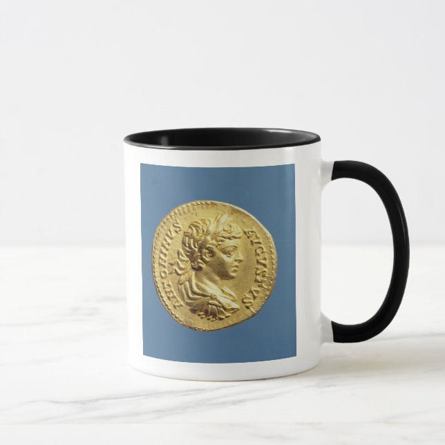 Tasse Doré avec la tête des raisins de Carcalla (Droite)