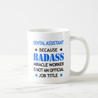 Tasse drôle d'assistant dentaire - guérisseur de