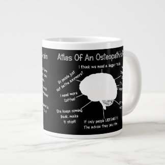 Tasse drôle de cerveau de médecin d'ostéopathe
